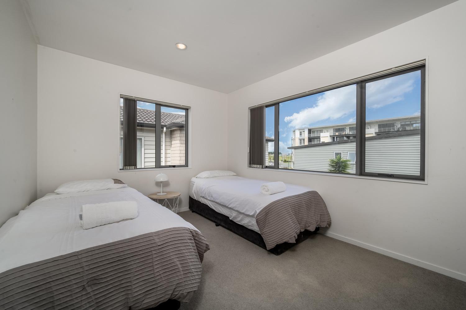 7Br 3Bh Beach Escape. 2 Min To Browns Bay Beach オークランド エクステリア 写真