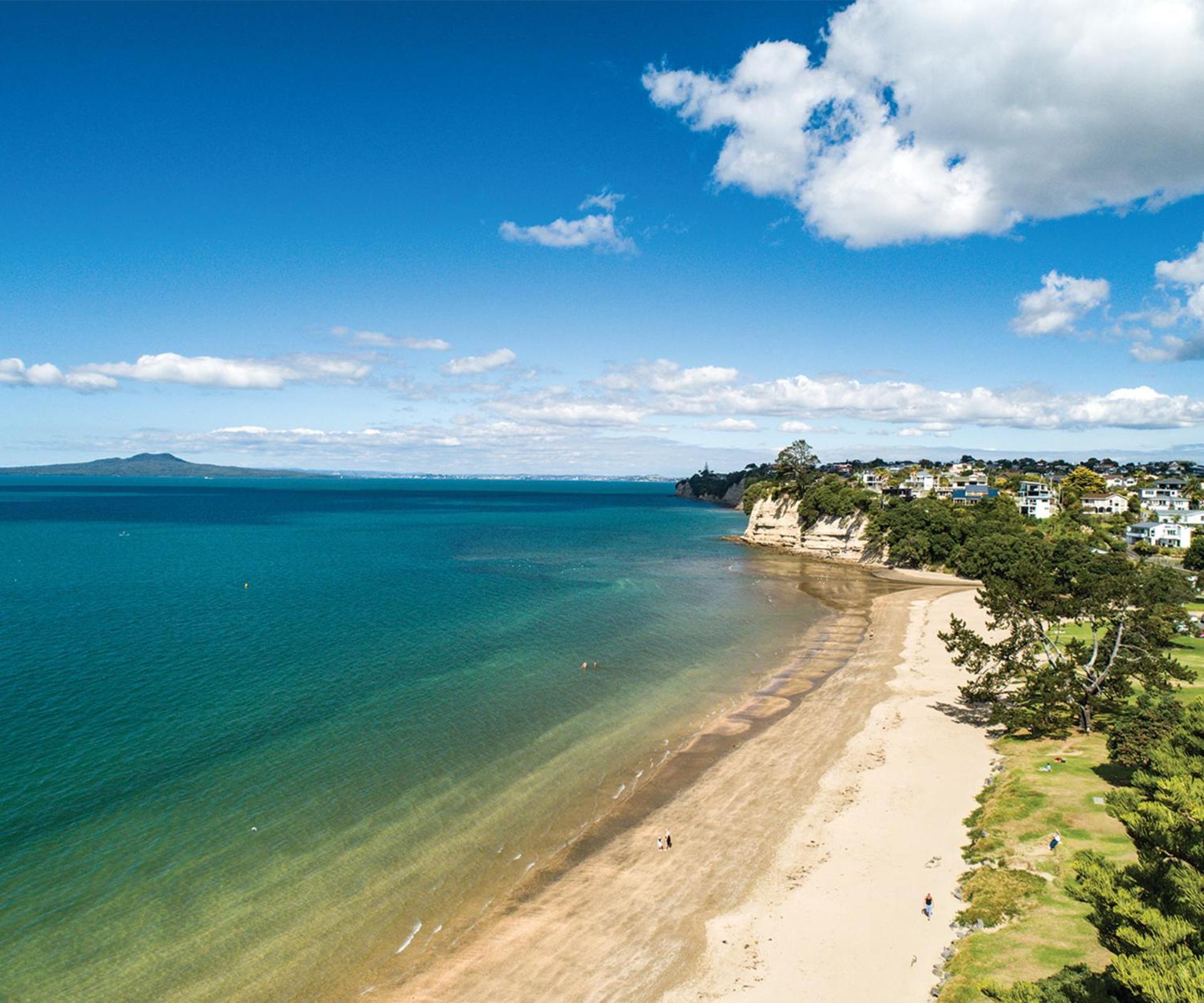 7Br 3Bh Beach Escape. 2 Min To Browns Bay Beach オークランド エクステリア 写真
